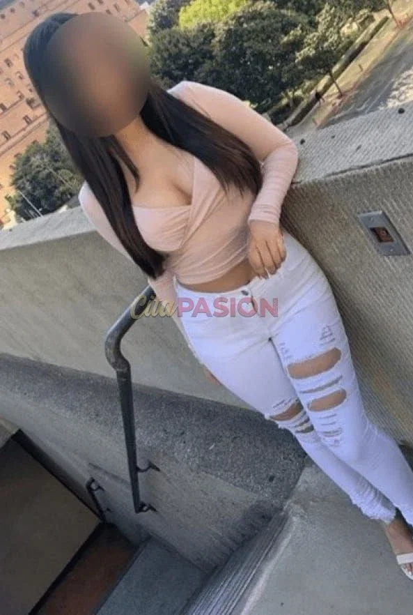 Miniatura 3 de Escort en Vitoria. Chica muy alegre y divertida. ¡Ven a conocerme!