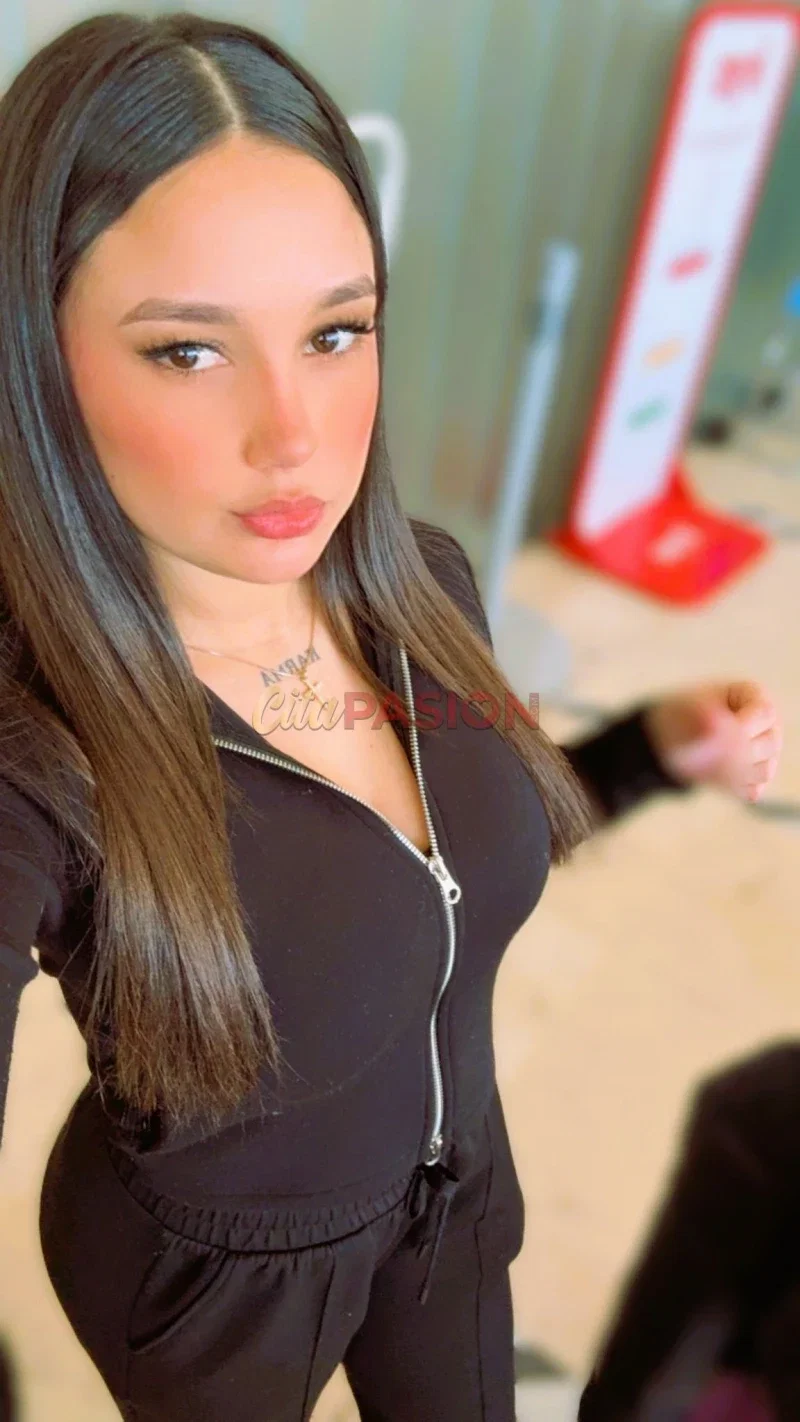 Miniatura 2 de Escort en Barcelona capital. Preciosa jovencita masajista para encuentros exclusivos.