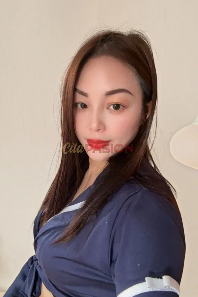 Masajista en Madrid capital. Encantadora asiática deseando conocerte.