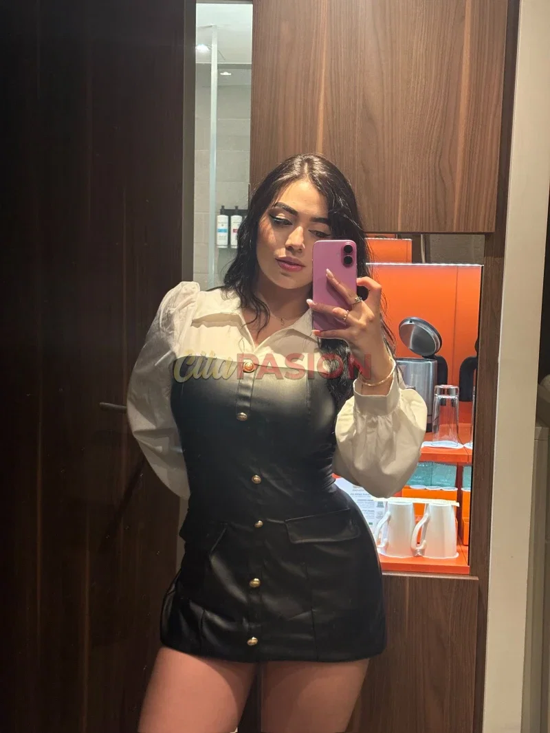 Escort en Barcelona capital. Hermosa chica ofrece tratos inolvidables.