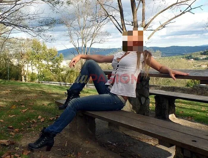 Escort en Oviedo. Masajista española titulada VIP.