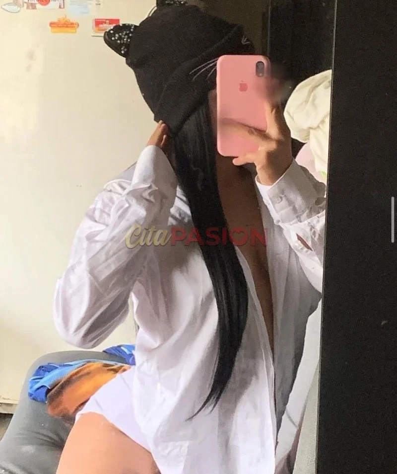 Escort en Sevilla capital. Joven con ganas de conocer gente nueva.
