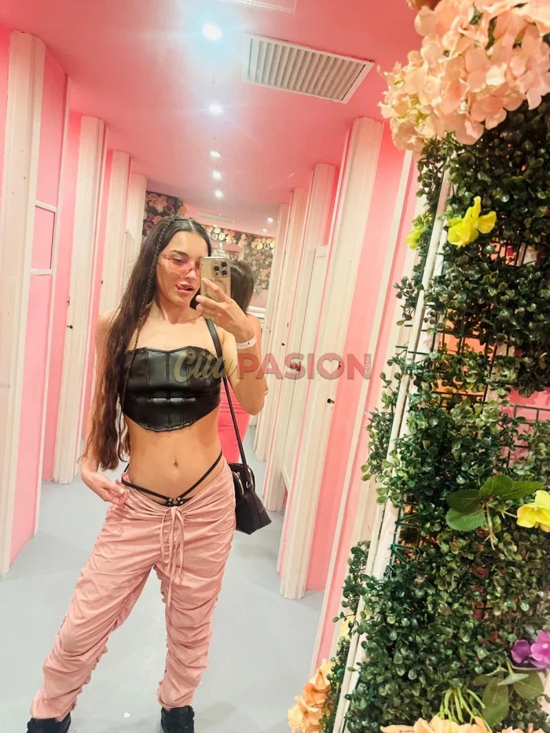 Escort en Almansa. Chica recién llegada a Almansa.