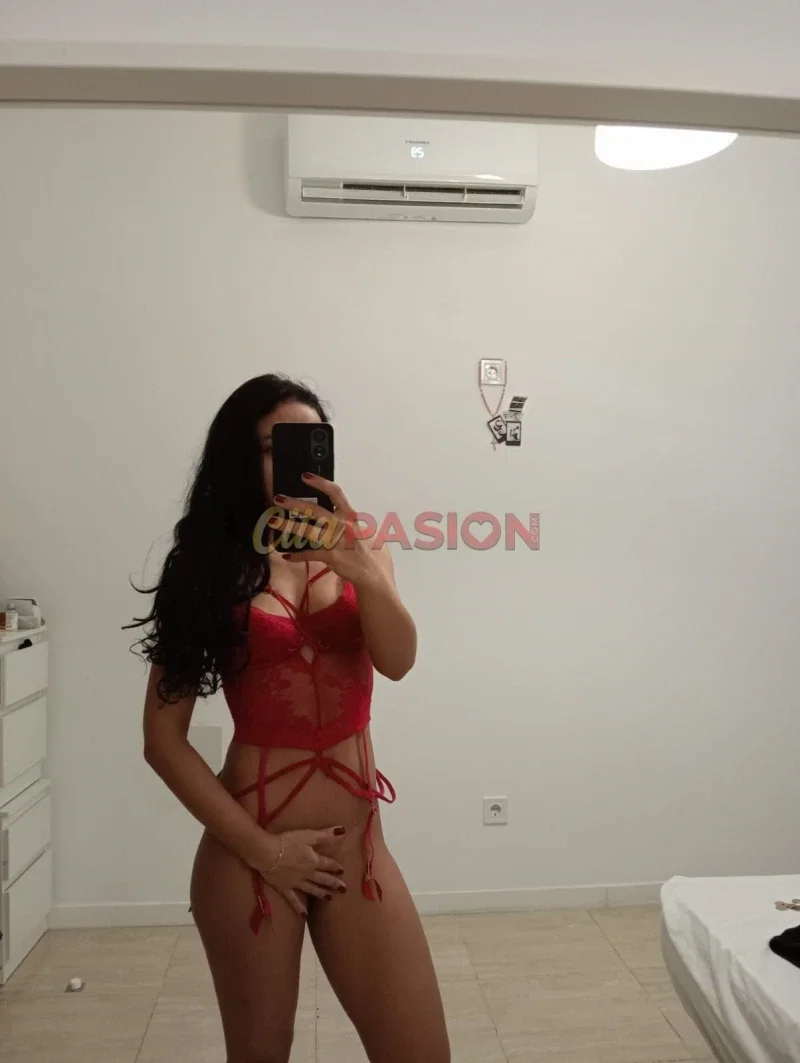 Miniatura 3 de Escort en Palma de Mallorca. Jovencita brasileña liberal y muy activa.