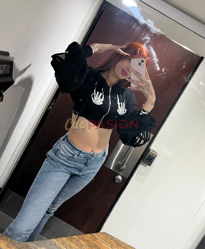 Escort en Valencia capital. Sofisticada, coqueta y hermosa colombiana.