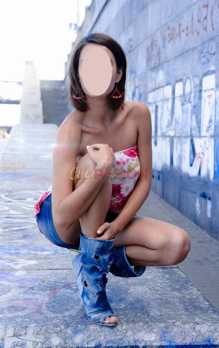 Miniatura 3 de Escort en Valladolid capital. Mujer con figura joven.