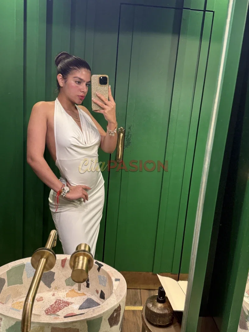 Miniatura 5 de Escort en A Coruña capital. Soy una chica elegante, nueva en A Coruña, aquí por una semana.