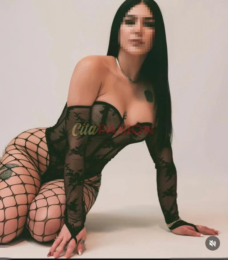 Escort en Sevilla capital. Colombiana simpatica y agradable en Nervión.