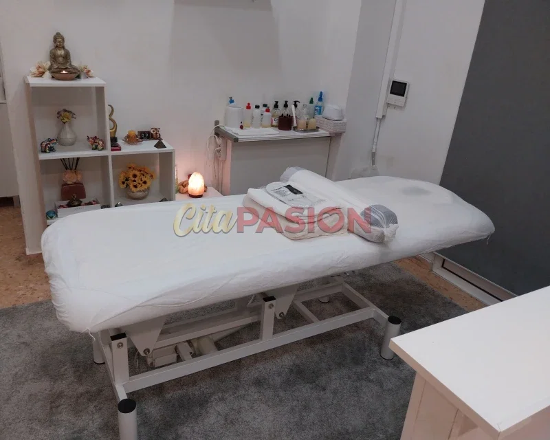 Miniatura 3 de Masajista en Zaragoza capital. Masajista titulada, relajantes y terapeuticos.