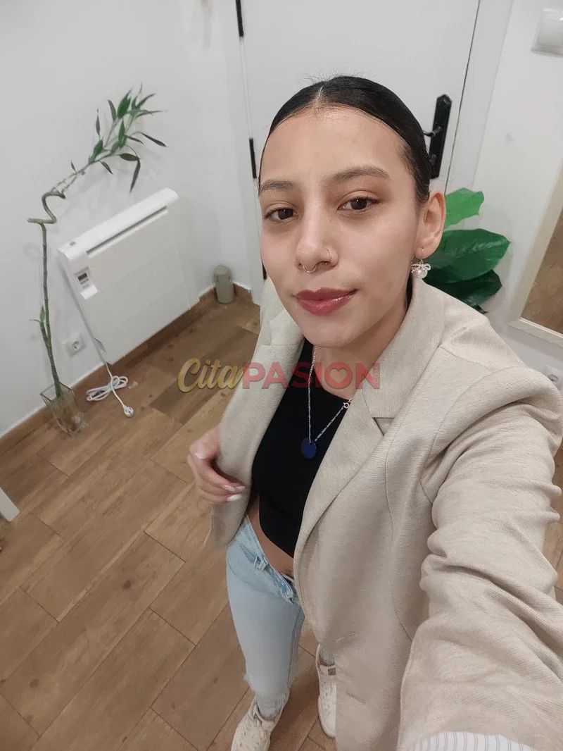Miniatura 4 de Escort en Oviedo. Estudiante cariñosa y exótica para hombres curiosos.