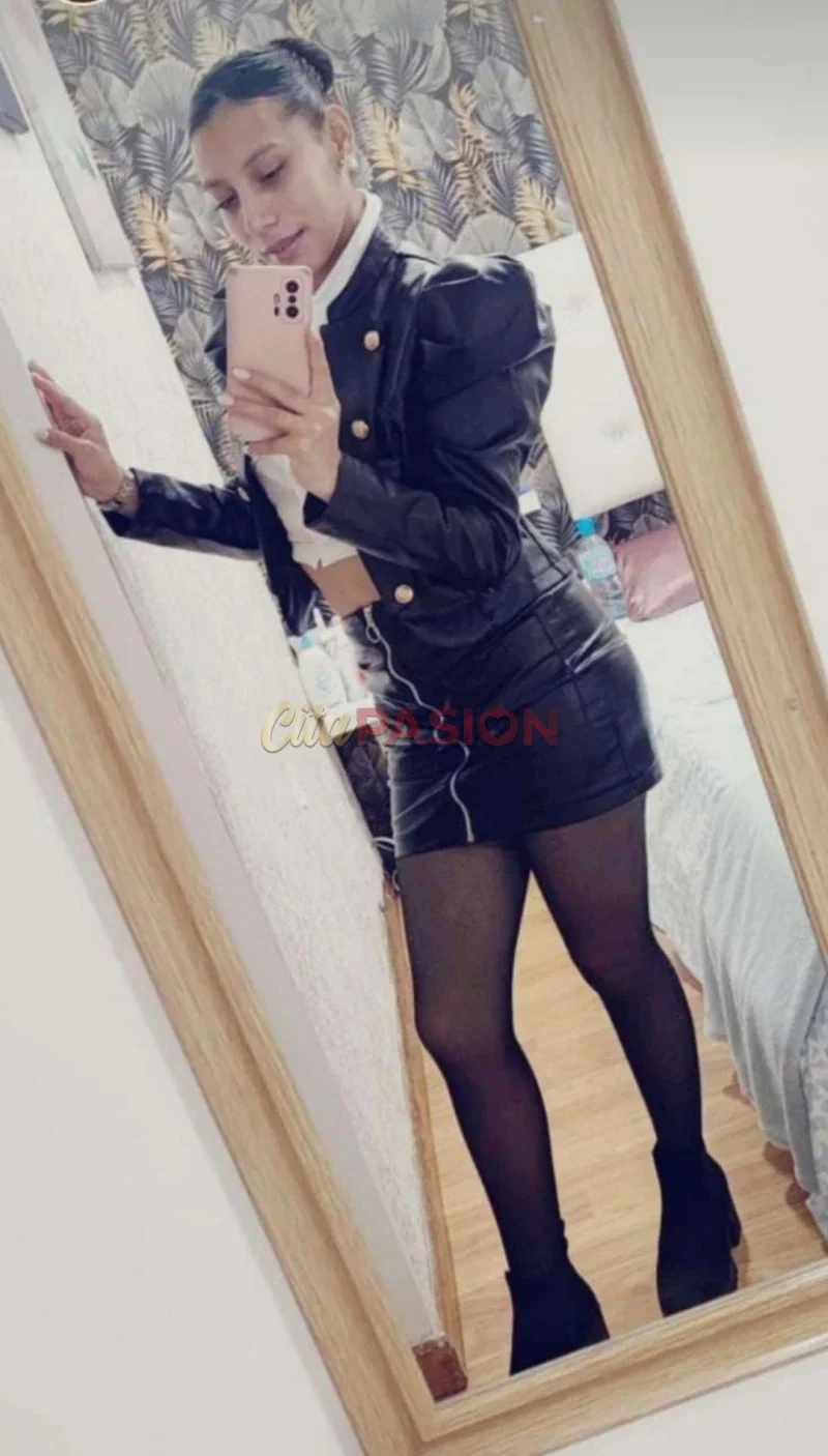 Miniatura 7 de Escort en Oviedo. Estudiante cariñosa y exótica para hombres curiosos.