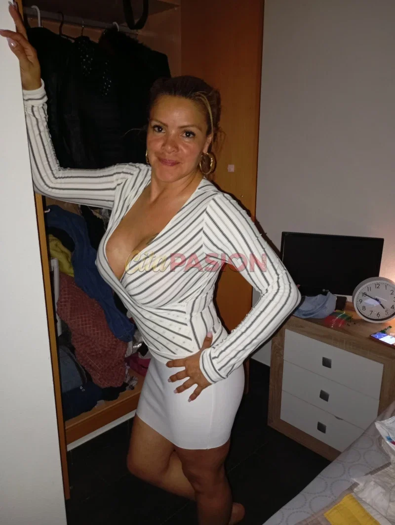 Miniatura 4 de Escort en El Ejido. Exuberante chica latina, novedad por El Ejido.