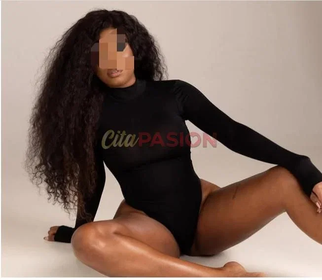 Escort en Barcelona capital. Colombiana morena, latina sensual.