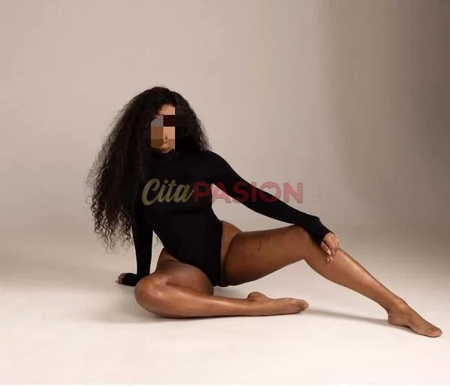 Miniatura 3 de Escort en Barcelona capital. Colombiana morena, latina sensual.