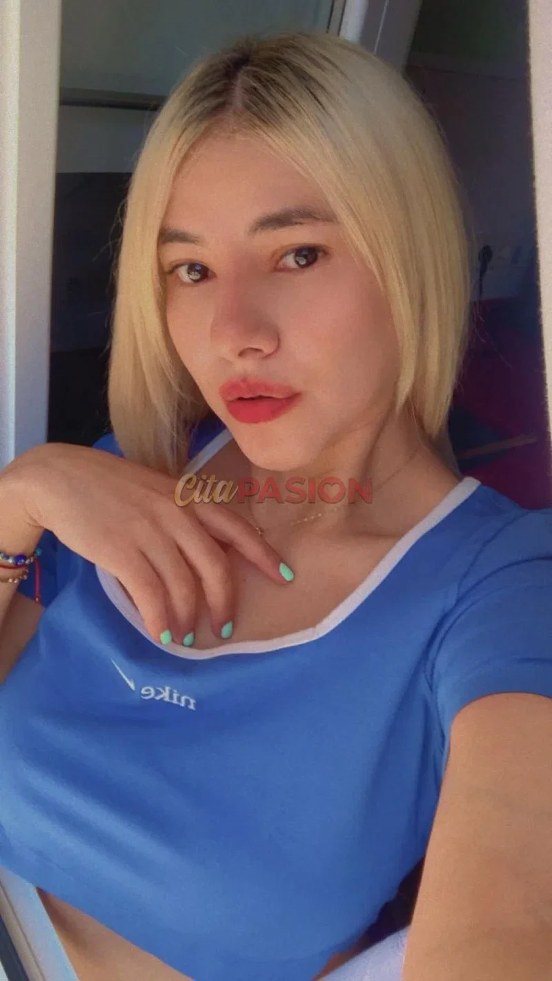 Escort en Almería capital. ¡Novedad! Rubia hermosa te está esperando.