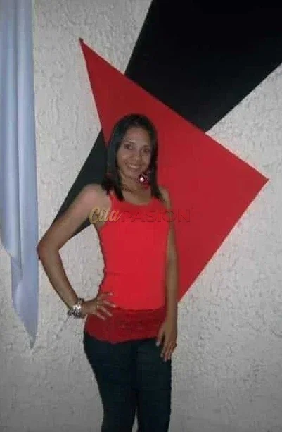 Escort en Oviedo. Venezolana alta y delgada con frescura y encanto.