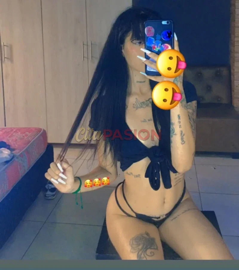 Miniatura 8 de Escort en Castellón capital. Tatuada y delgada teen con un estilo natural.