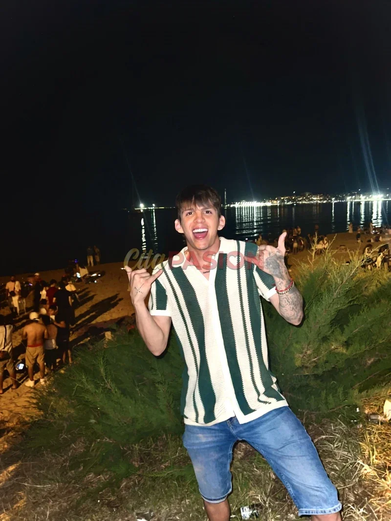 Escort en Palma de Mallorca. Latino en Palma, deseando conocer gente activa.