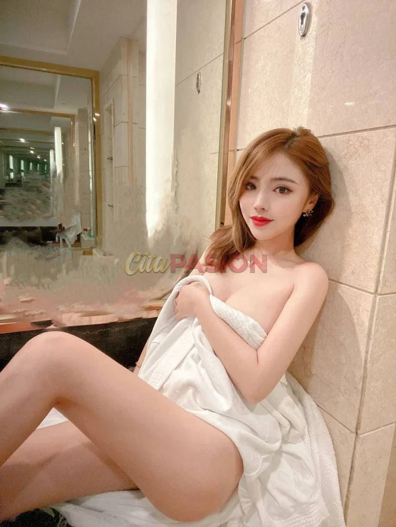 Escort en Valencia capital. Chica asiática encantadora y cautivadora.