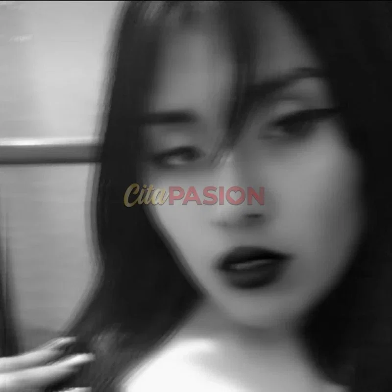 Miniatura 3 de Escort en Barcelona capital. Latina recién llegada pequeña y petite.