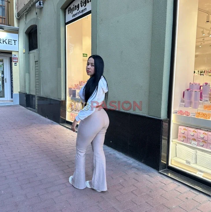 Miniatura 4 de Escort en Logroño. Sara espera conocerte, soy maja y siempre respetuosa.