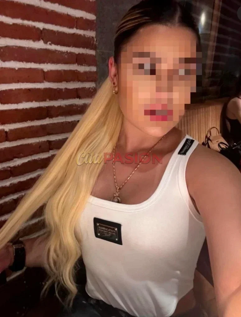 Miniatura 2 de Escort en Benalmádena. Joven y hermosa rubia, divertida y muy atenta.