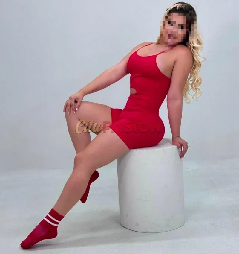Miniatura 3 de Escort en Benalmádena. Joven y hermosa rubia, divertida y muy atenta.