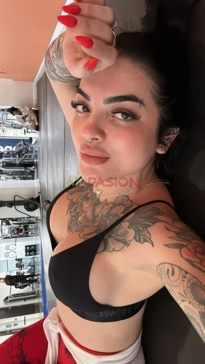 Escort en Adeje. Morena auténtica, atenta y detallista.