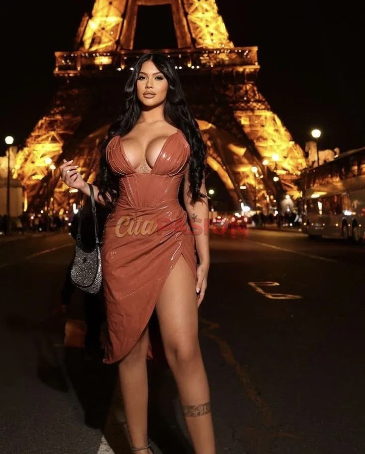 Miniatura 9 de Escort en Alicante capital. Joven latina, morena y muy divertida.