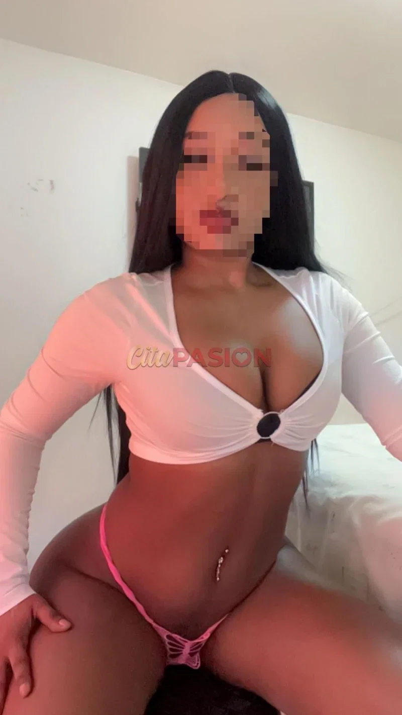 Escort en Barcelona capital. Joven colombiana activa y muy sensual.