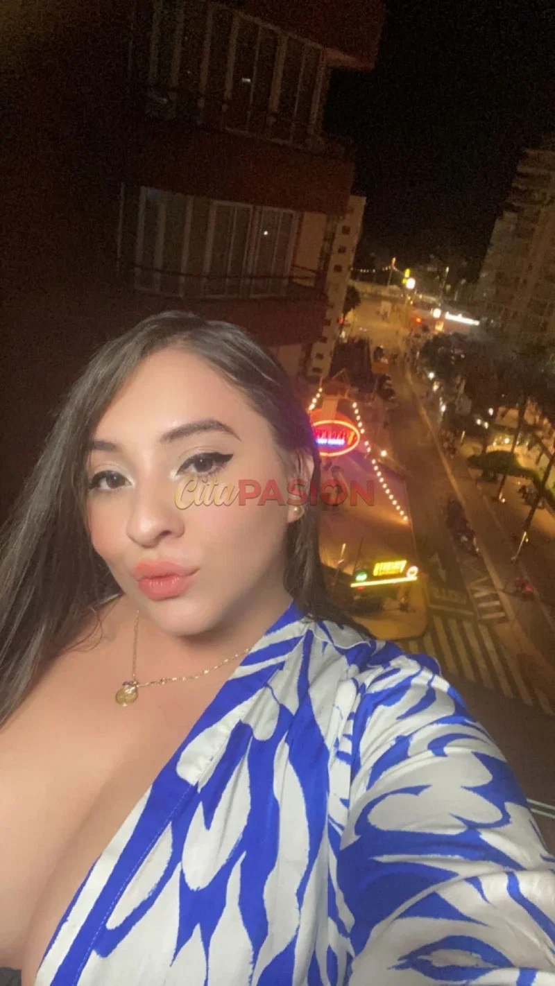 Escort en Arona. Novedad encantadora esperándote con entusiasmo.