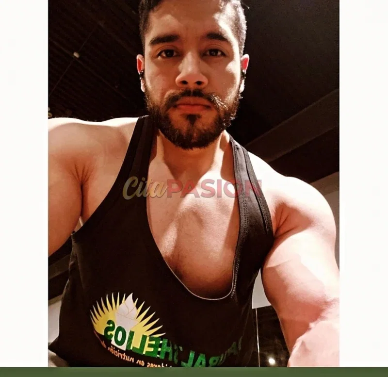 Miniatura 3 de Escort en Valencia capital. Colombiano educado y fibrado, chico atractivo.