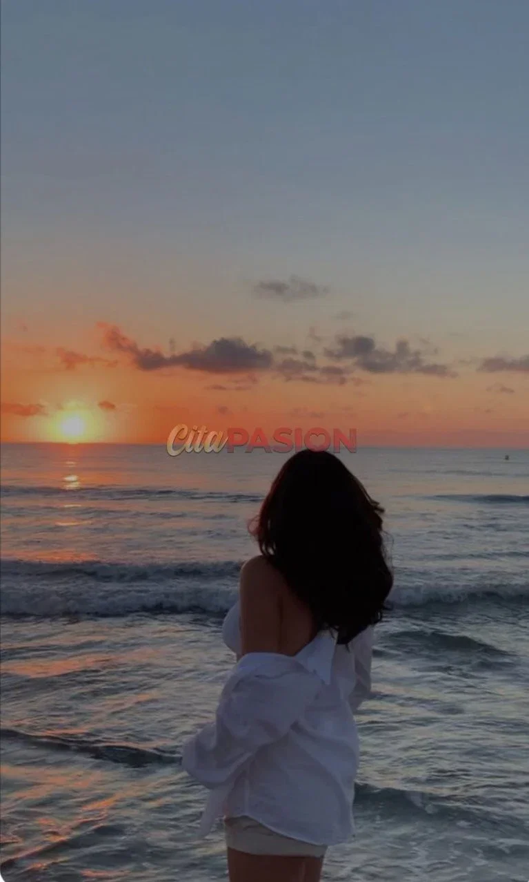 Escort en Palma de Mallorca. Preciosa latina educada y divertida deseando conocerte.