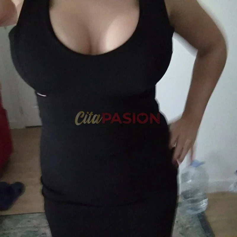 Miniatura 4 de Escort en Bilbao. Experiencia sofisticada y cariñosa con chica extrovertida.