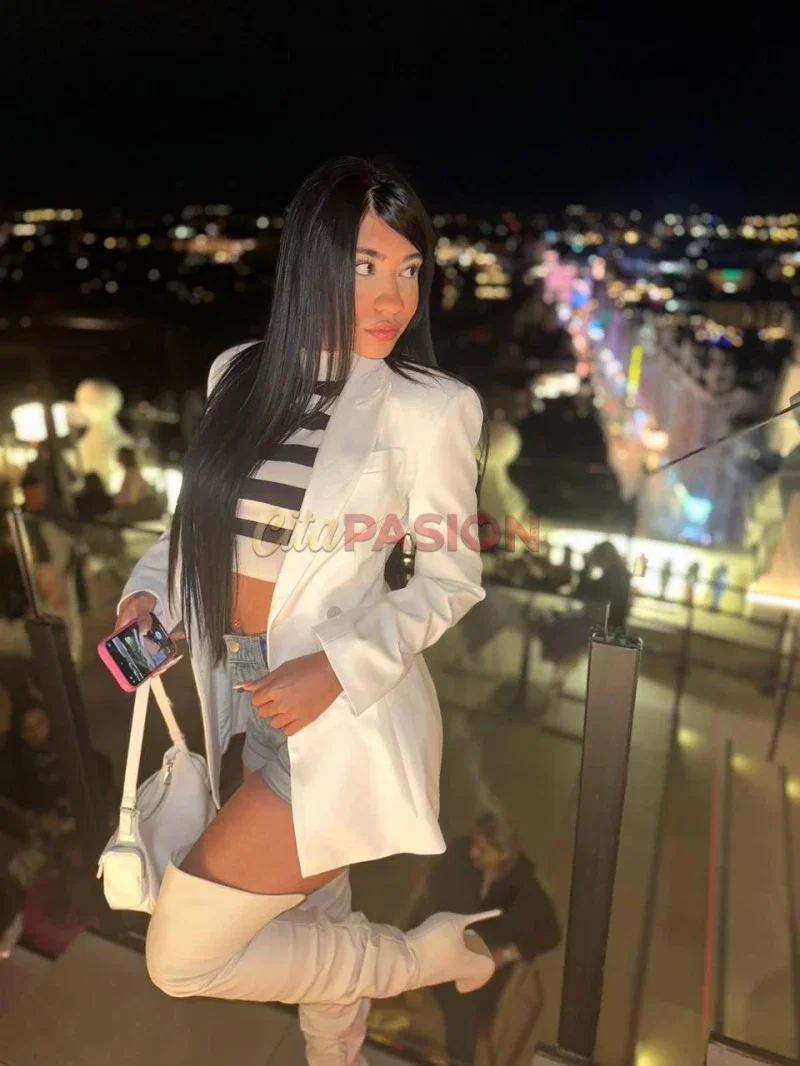 Miniatura 8 de Escort en Benalmádena. Morena despampanante, muy atrevida y simpática, recién llegada a Benalmadena.