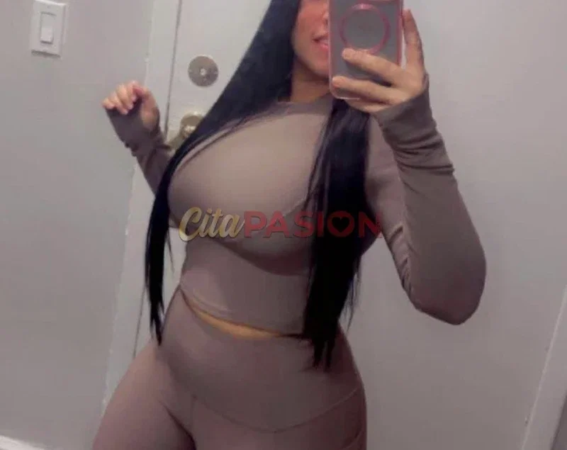Escort en Granada capital. Joven latina en Granada por tiempo limitado. - Foto