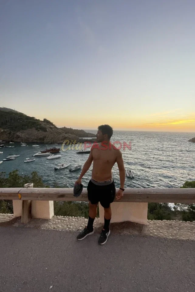 Miniatura 6 de Escort en Ibiza. Chico latino versátil con ganas de conocerte ¡bebé!