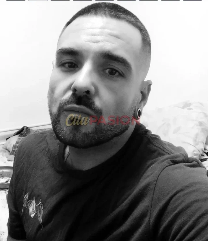 Miniatura 2 de Escort en Paterna. Chico educado y atento. ¿Nos divertimos?
