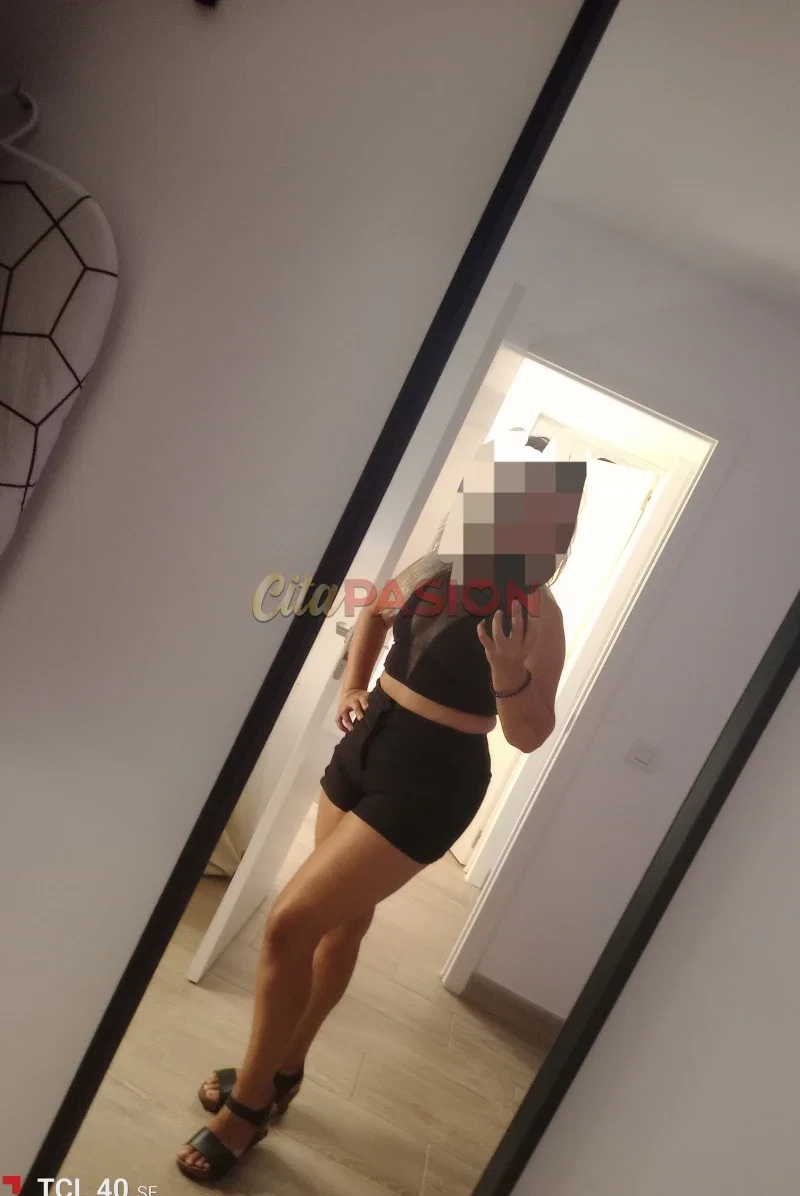 Masajista en Madrid capital. Ofrezco masajes integrales y soy especialista en fisioterapia.