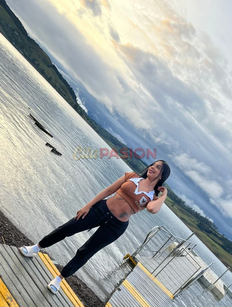 Miniatura 4 de Escort en Sevilla capital. Colombiana jovencita, muy seductora y cariñosa.