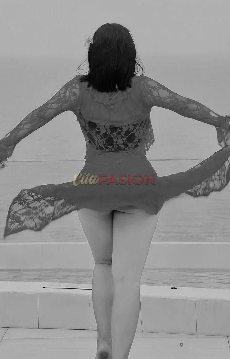 Miniatura 2 de Escort en Sevilla capital. Encantadora chica colombiana deseando conocerte.