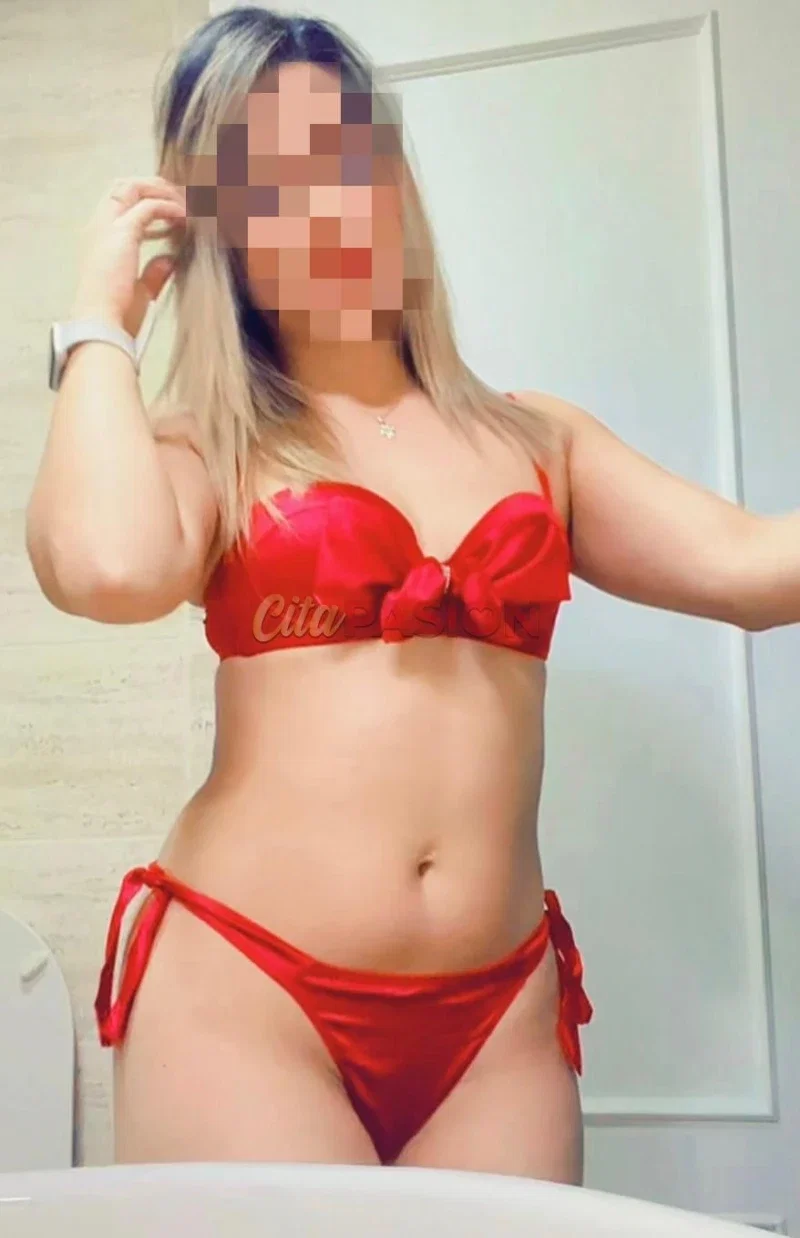 Escort en Alicante capital. Rubia elegante y simpatica recien llegada a Alicante.