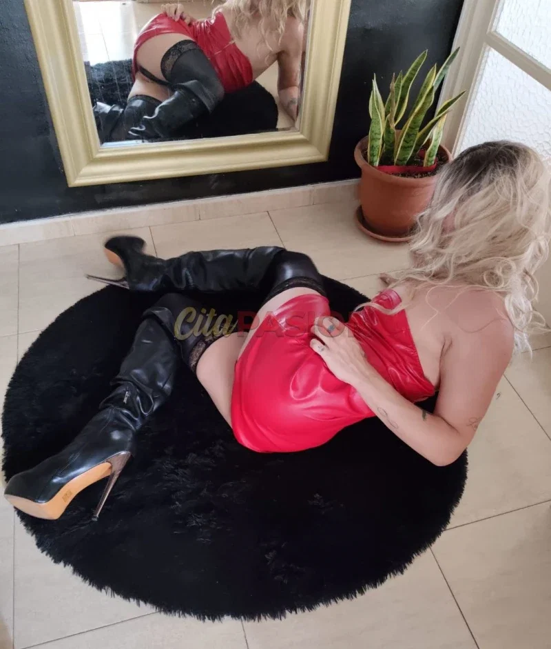 Miniatura 8 de Travesti en Barcelona capital. Masajista femboy española, discreta y siempre atenta.