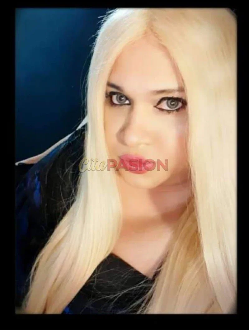 Miniatura 5 de Travesti en Torrevieja. Latina muy espontánea y cariñosa recien llegada.