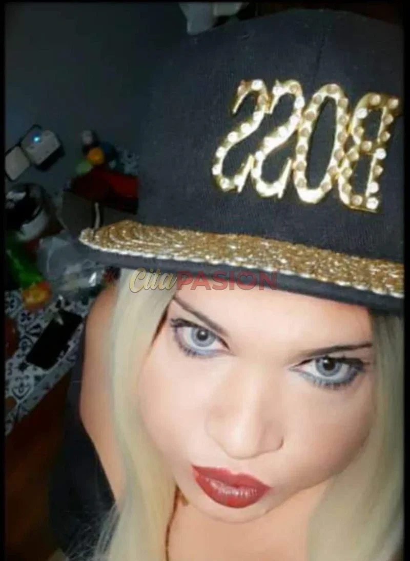 Miniatura 9 de Travesti en Torrevieja. Latina muy espontánea y cariñosa recien llegada.
