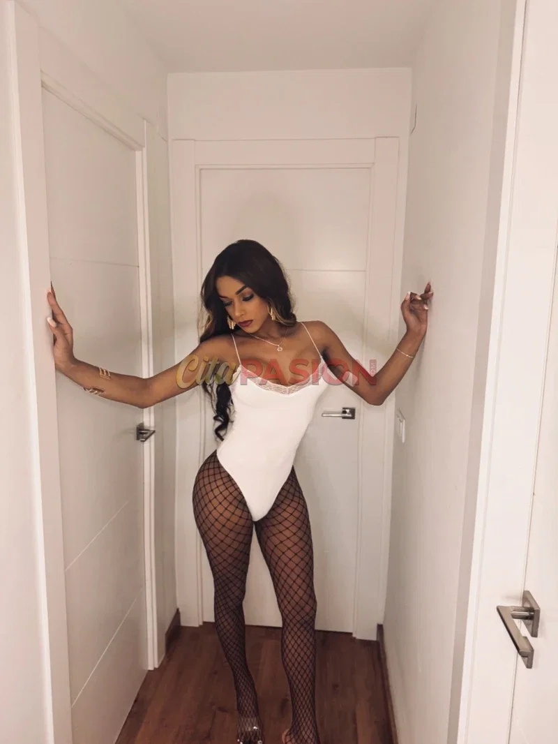 Miniatura 6 de Travesti en Sevilla capital. Morena encantadora deseando conocerte, recién llegada a tu ciudad.