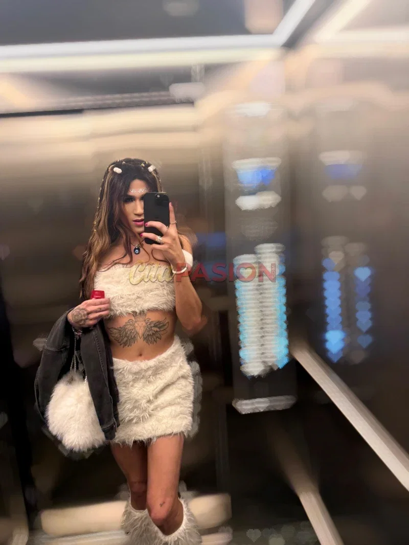 ¿Buscando travestis con ojos miel en Madrid capital?