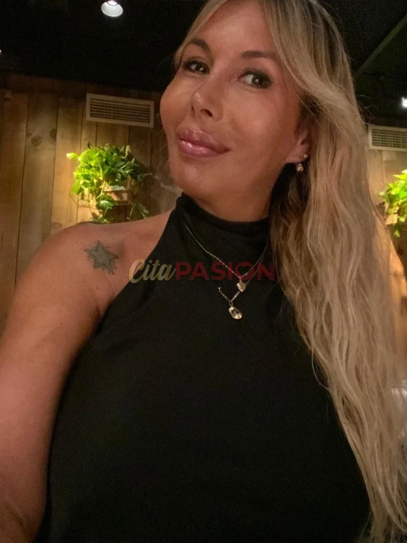 Travesti en Madrid capital. Con mi estilo rubio escultural, seguro que vuelves por mÃ¡s.