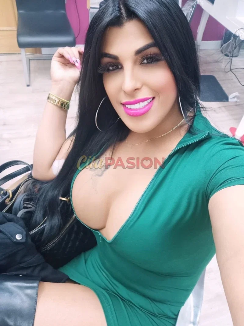 Miniatura 2 de Travesti en Madrid capital. Niñata universitaria elegante, culta y discreta.