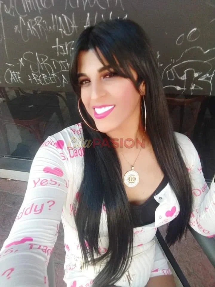 Miniatura 3 de Travesti en Madrid capital. Niñata universitaria elegante, culta y discreta.